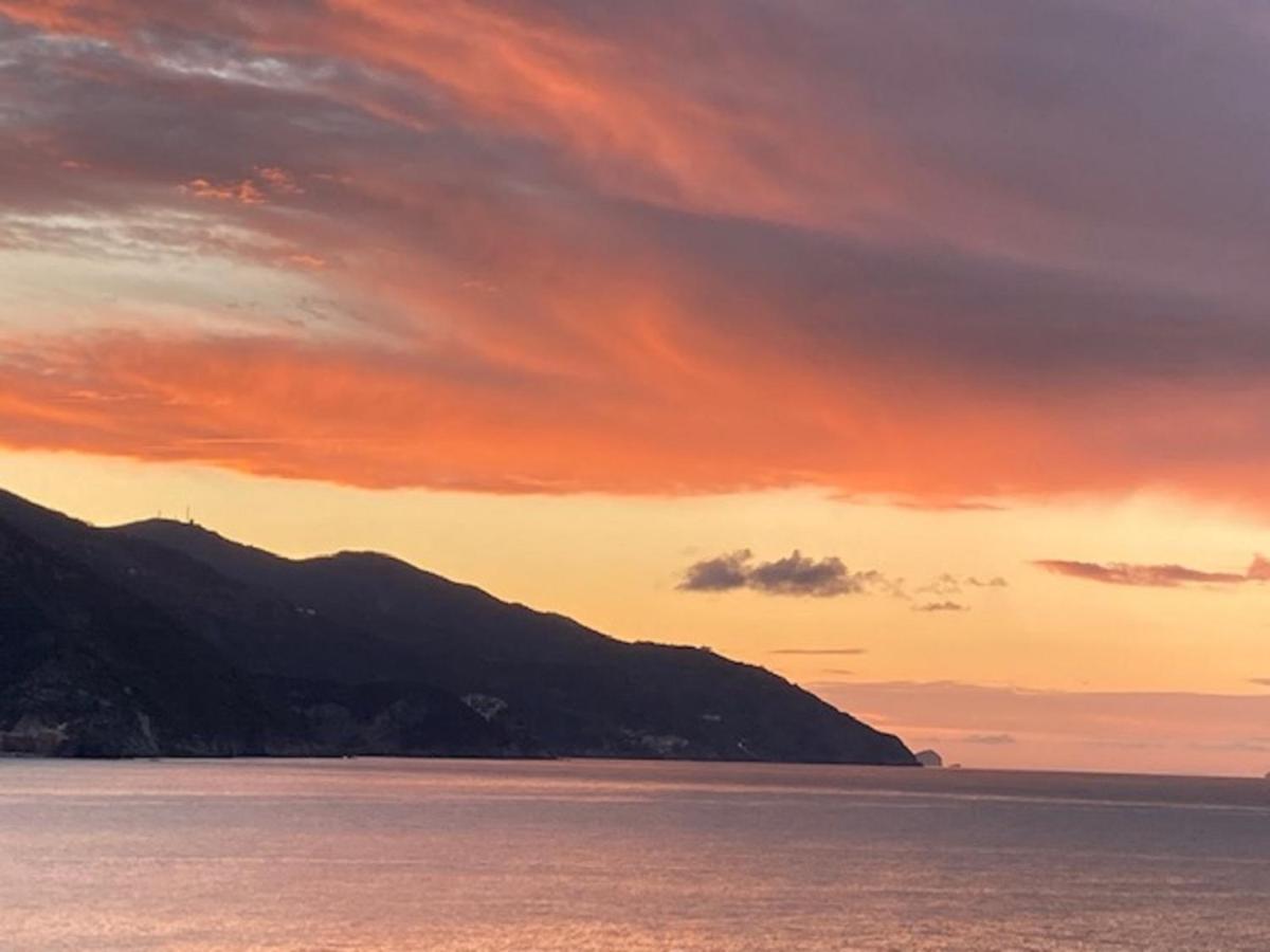 Apartamento La Gemma Di Monterosso, In Centro Vicino Al Mare Monterosso al Mare Exterior foto